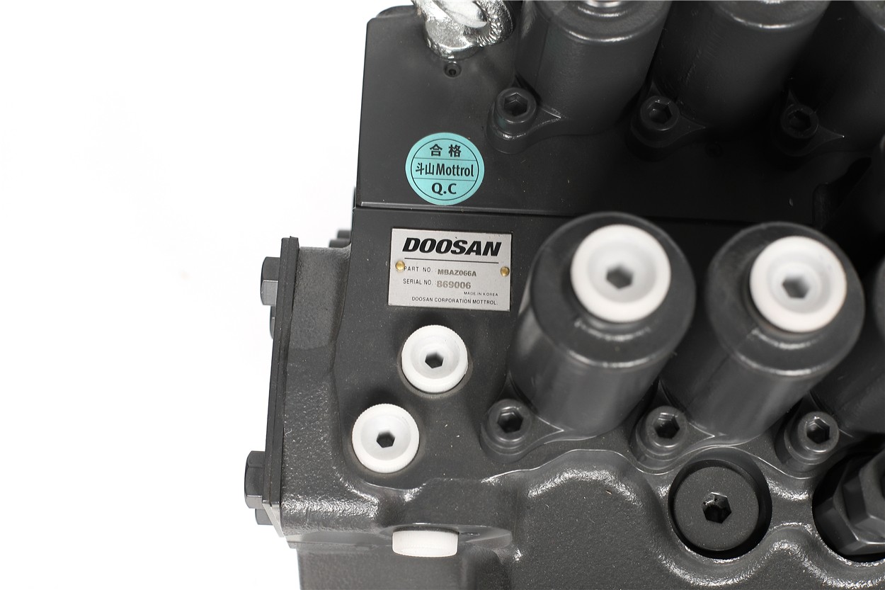 MBAZ066A-Valve Assembly-DOOSAN