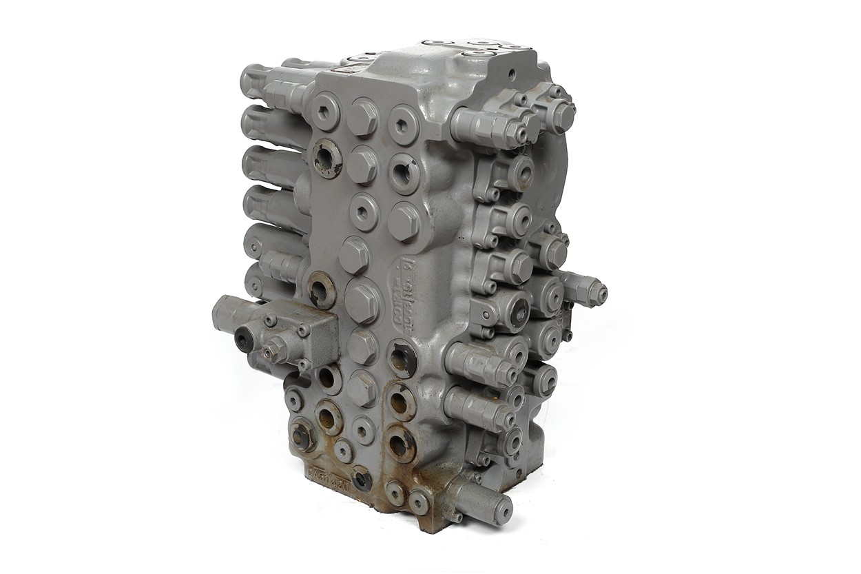 C0170-31214/4668697-Valve Assembly-KYB