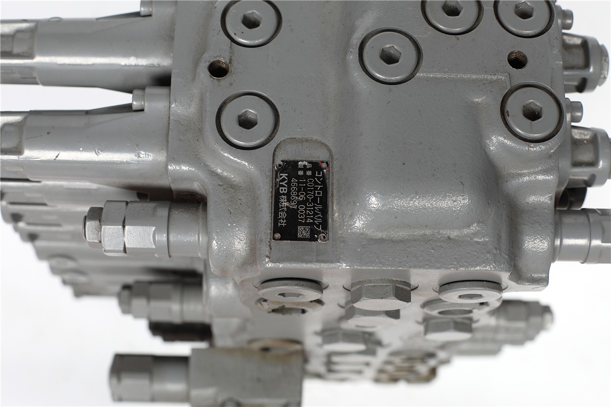 C0170-31214/4668697-Valve Assembly-KYB