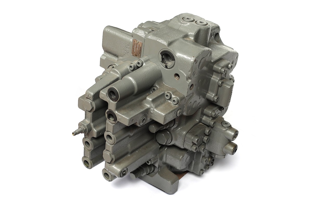 HCV06/EF-101/0011696-Valve Assembly-HITACHI