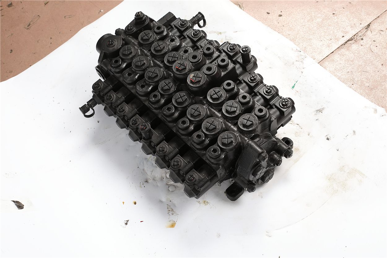 SCX180-H5-Valve Assembly-HUSCO
