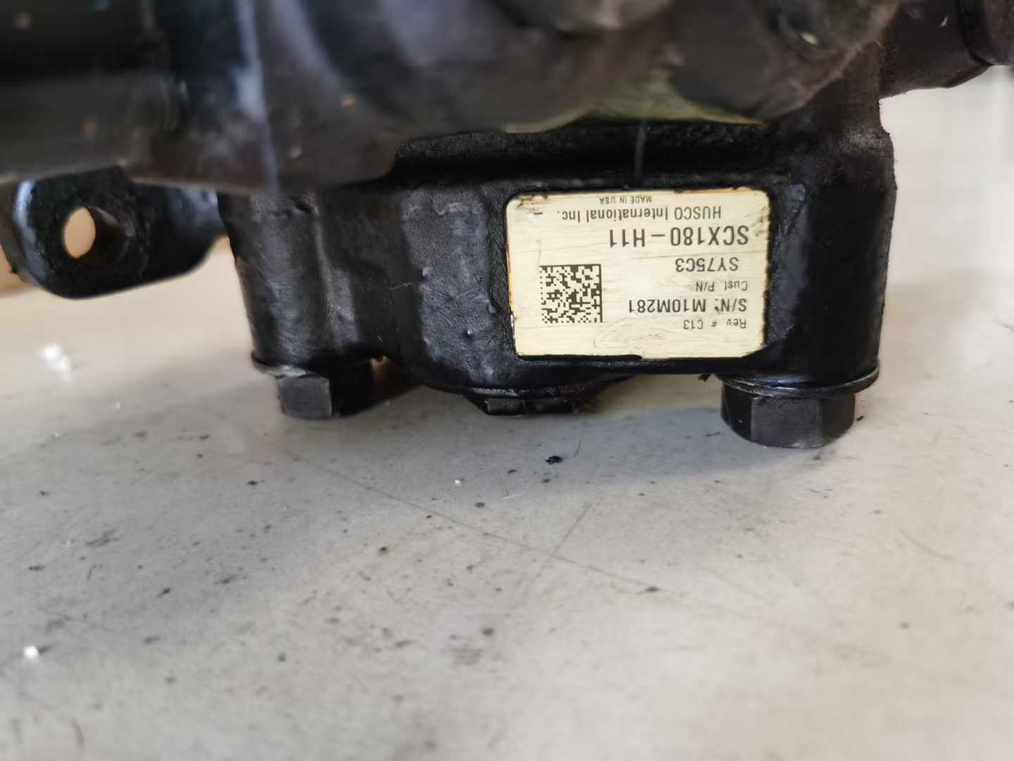 HUSCO SCX180-H11 Original Hydraulic Distribution Valve for Sale – Large Arm, Middle Arm, and Bucket Valve Components Available