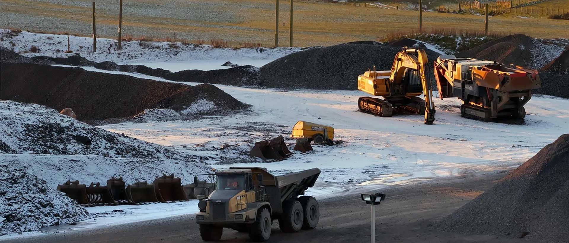 What Excavator Hydraulic Parts Are Essential in a Basic Hydraulic System